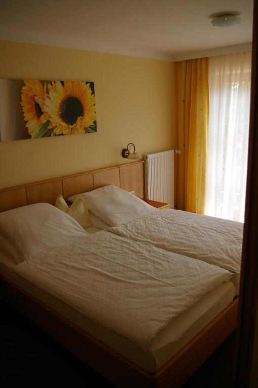 Pension Zur Alten Schmiede ツヴィーゼル 部屋 写真