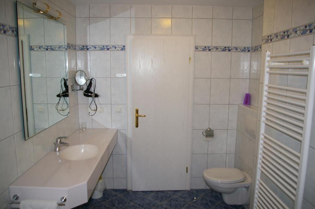 Pension Zur Alten Schmiede ツヴィーゼル 部屋 写真