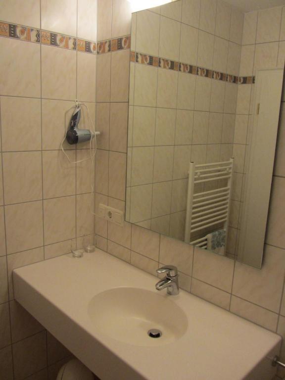 Pension Zur Alten Schmiede ツヴィーゼル 部屋 写真