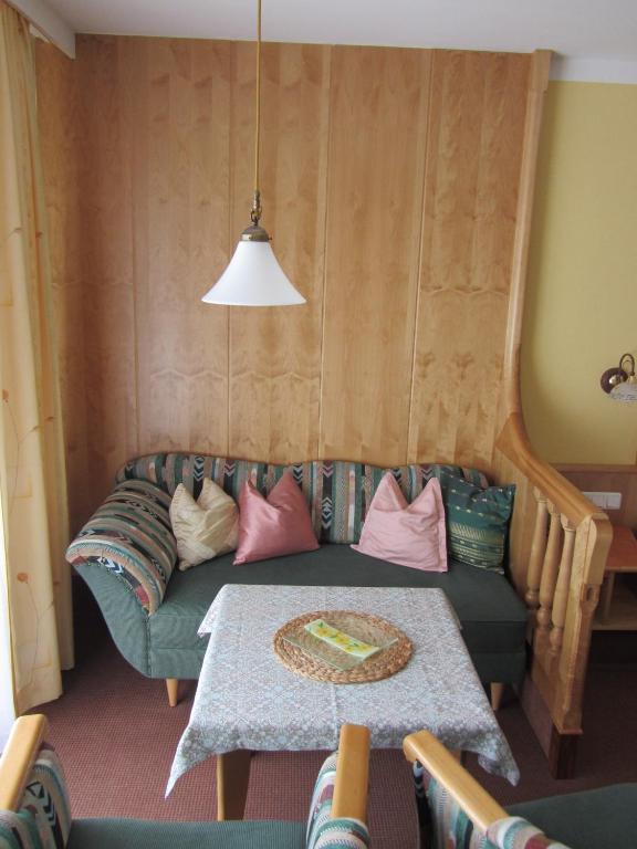 Pension Zur Alten Schmiede ツヴィーゼル 部屋 写真