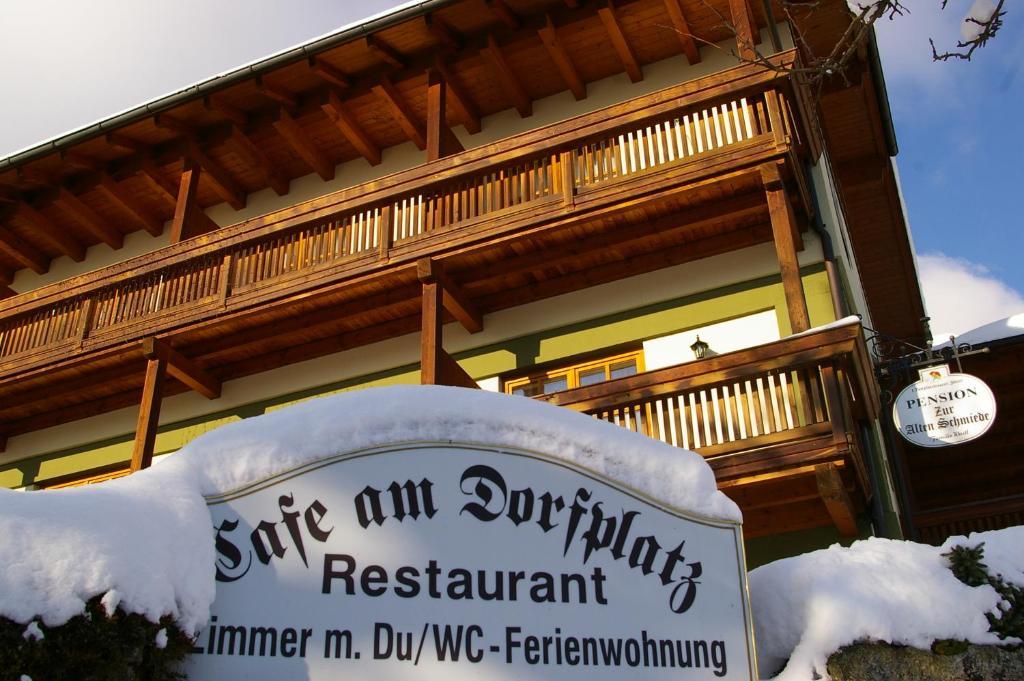 Pension Zur Alten Schmiede ツヴィーゼル エクステリア 写真