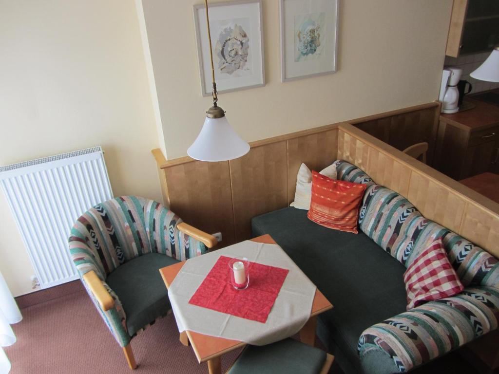 Pension Zur Alten Schmiede ツヴィーゼル 部屋 写真